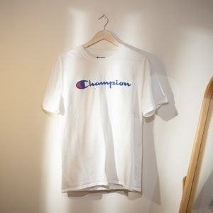 Champion Logo Tee in White. Size L.
